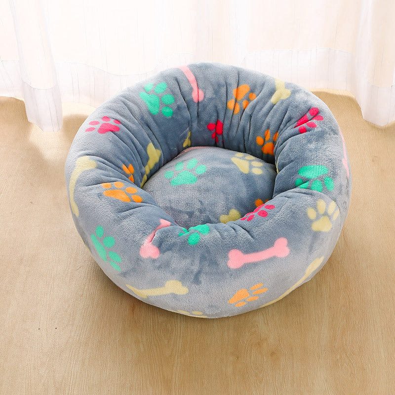 Fluffy nest bed for pet