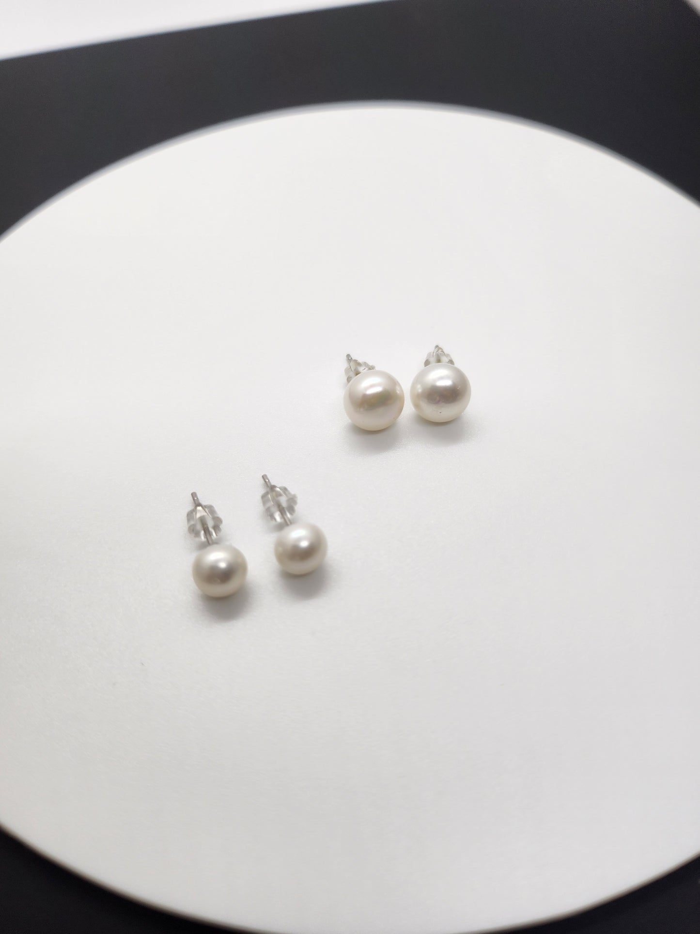 8-9mm AAAA Grade Freshwater Pearls Stud with 925 Sterling Silver (White)